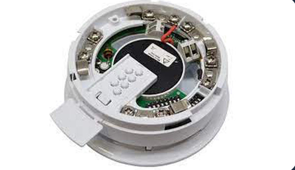 Apollo XP95 Integrated Base Sounder with Isolator